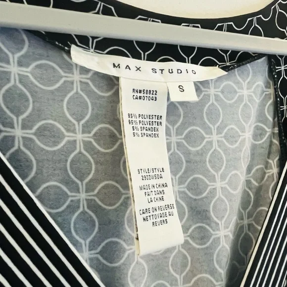 Max Studio Monochrome Patterned maxi Dress - Picture 2 of 5